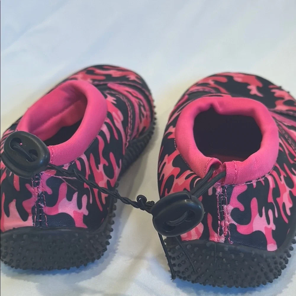 Kids‎ Pink Camo Water Shoes